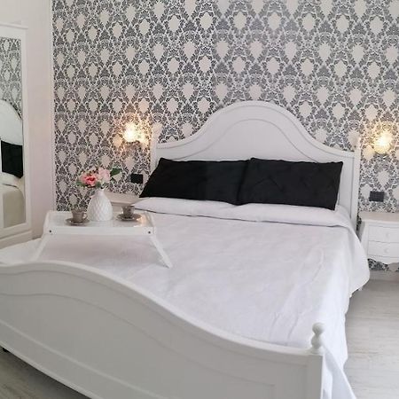 Daniela Bed & Breakfast Поликастро Бусентино Екстериор снимка